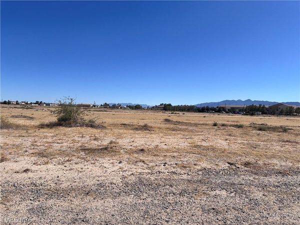 941 E Enchanted Mesa Street , Pahrump, NV 89048