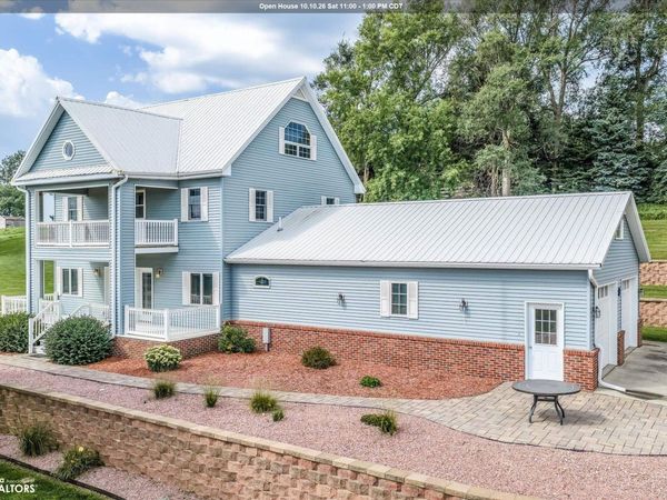 809 Railway Street, Defiance, IA 51527