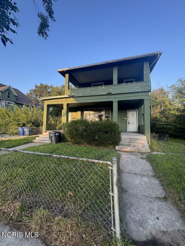 2142 Maplewood Avenue, Toledo, OH 43620 Main Photo