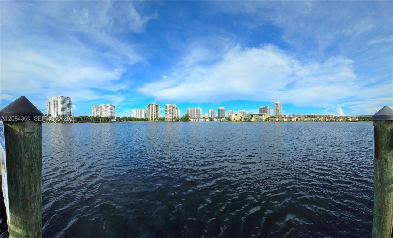 18051 Biscayne Blvd , Unit 1204, Aventura, FL 33160 Photo