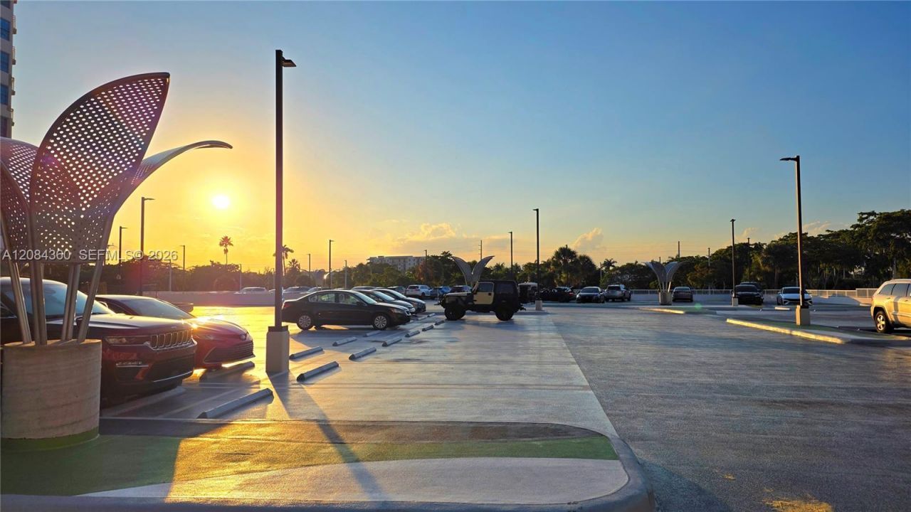 18051 Biscayne Blvd, Unit 1204, Aventura, FL 33160 Photo