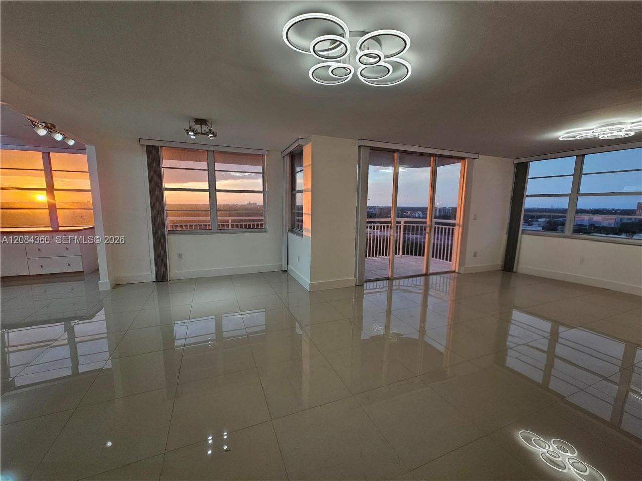 18051 Biscayne Blvd , Unit 1204, Aventura, FL 33160 Photo