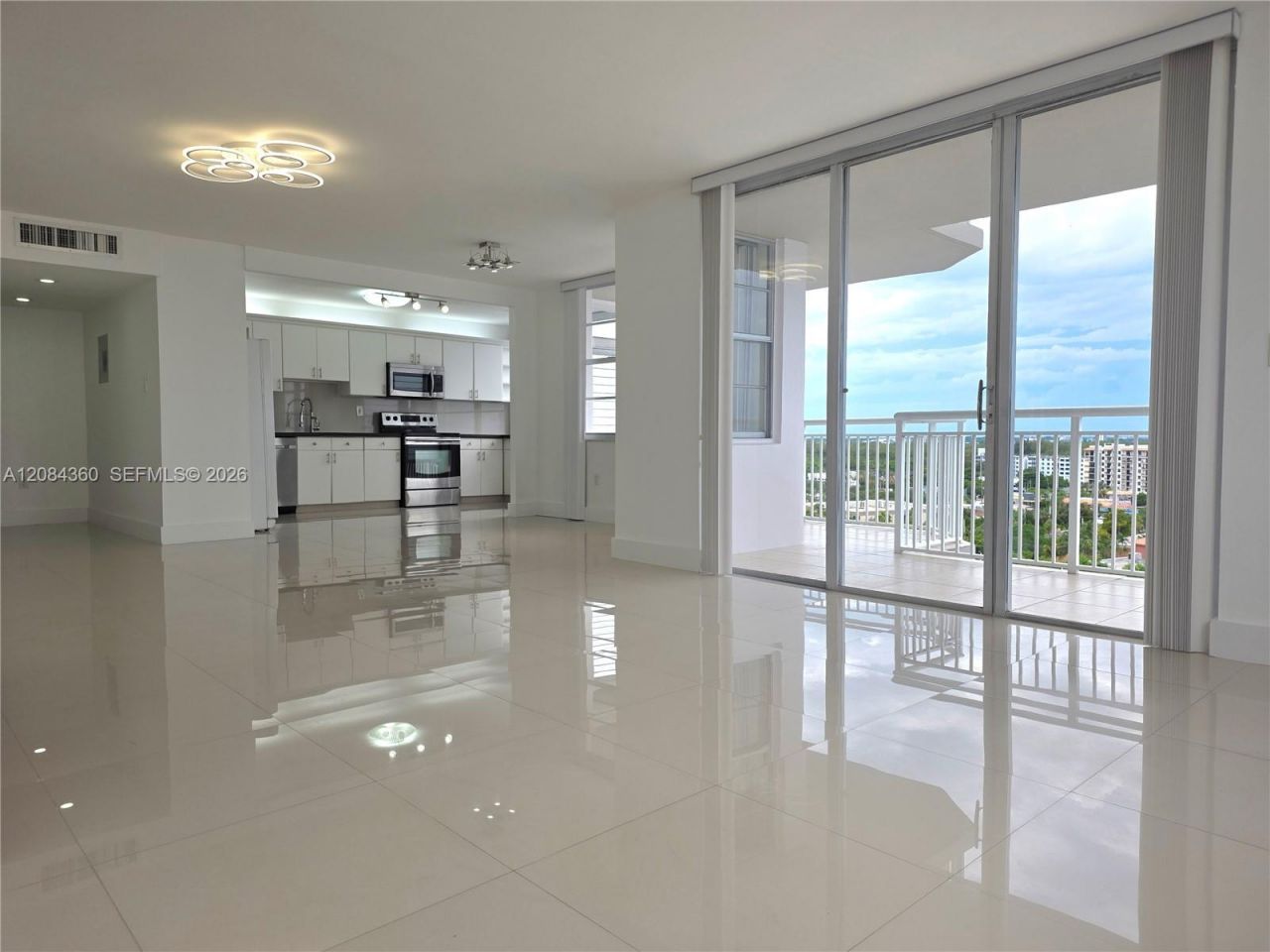 18051 Biscayne Blvd, Unit 1204, Aventura, FL 33160 Photo