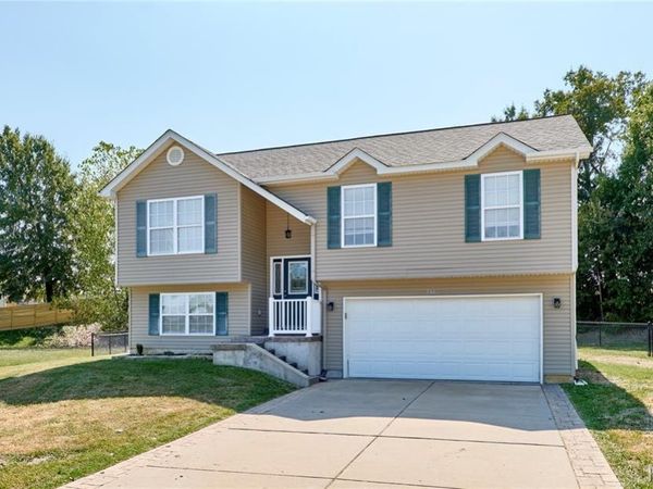 381 Gardenia Drive, Troy, MO 63379