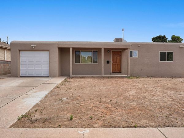 2346 Valencia Drive NE, Albuquerque, NM 87110