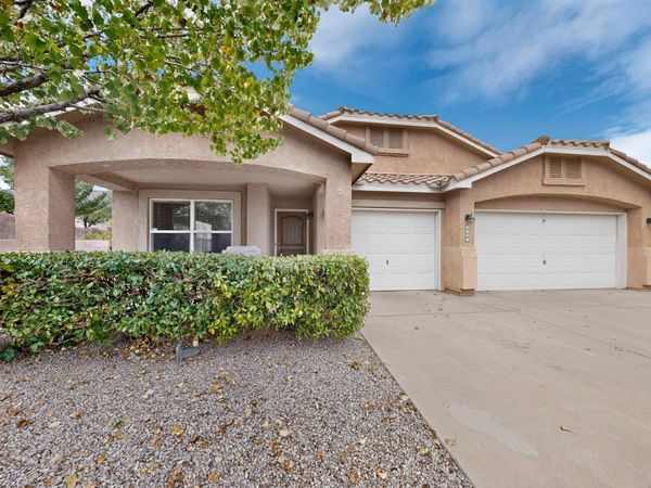 4951 Whisper Wind Street NW, Albuquerque, NM 87120