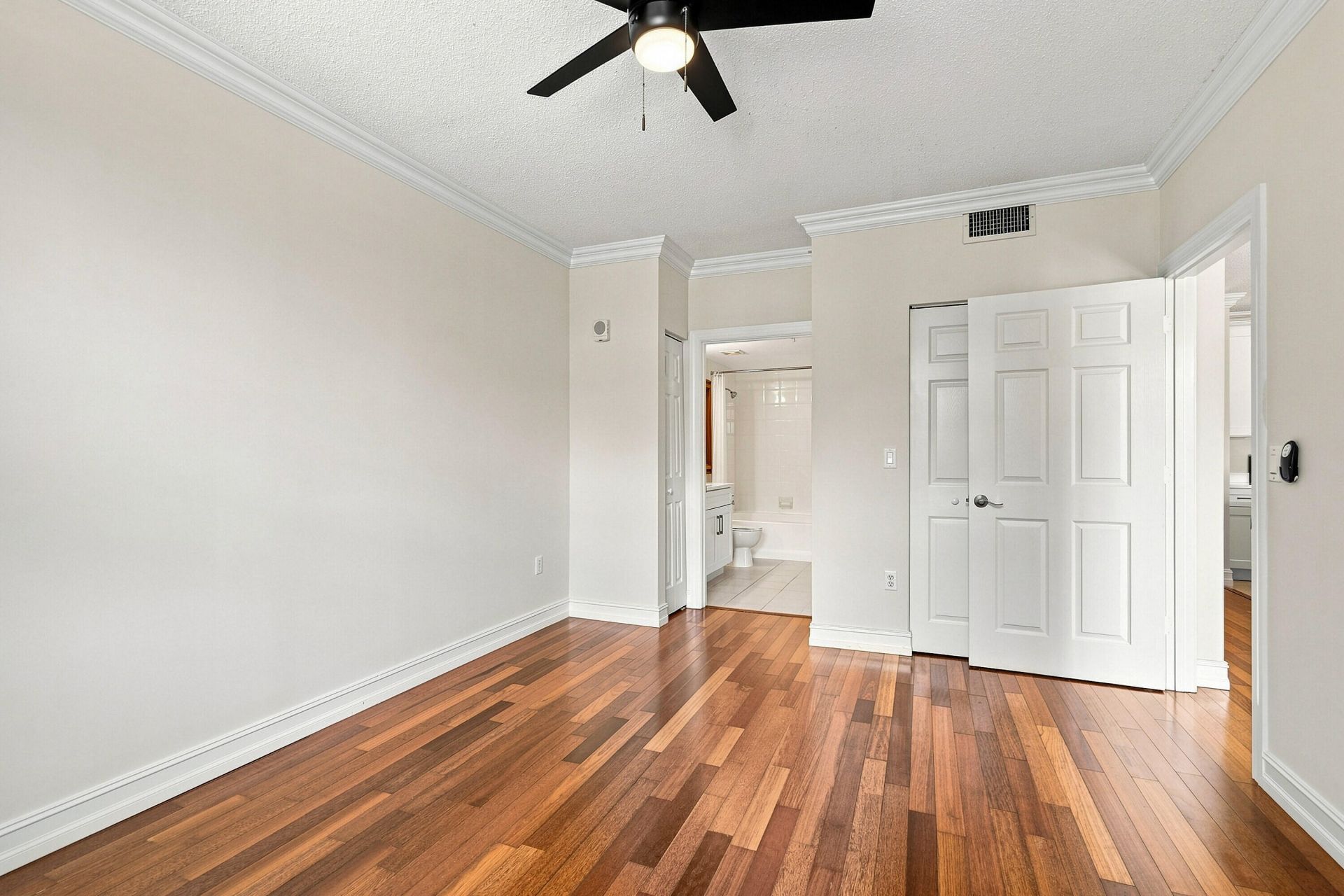 780 S Sapodilla Avenue, Unit 412, West Palm Beach, FL 33401 Photo