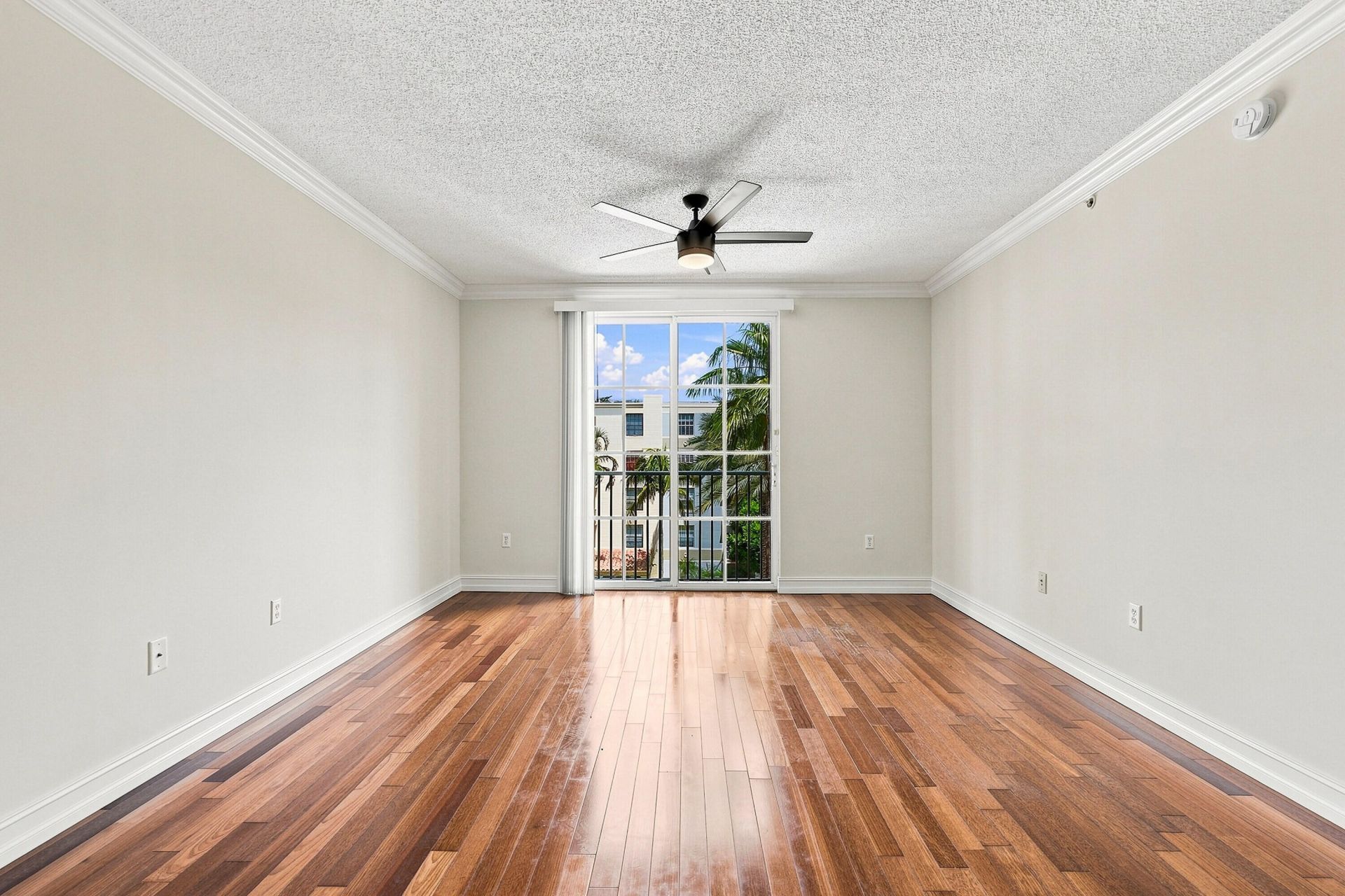 780 S Sapodilla Avenue, Unit 412, West Palm Beach, FL 33401 Photo