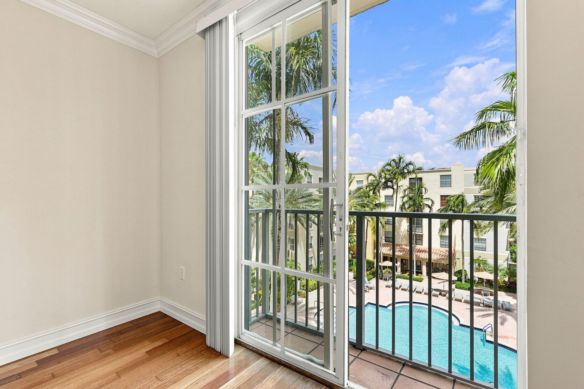 780 S Sapodilla Avenue, Unit 412, West Palm Beach, FL 33401 Photo