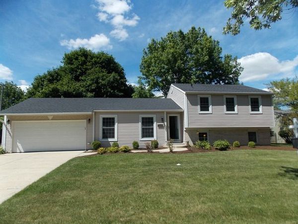 209 Cedarbrook Road , Naperville, IL 60565