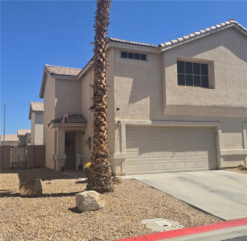726 Peregrine Falcon Street , Henderson, NV 89015