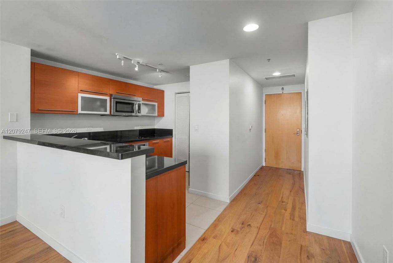 253 NE 2nd St, Unit 1007, Miami, FL 33132 Photo