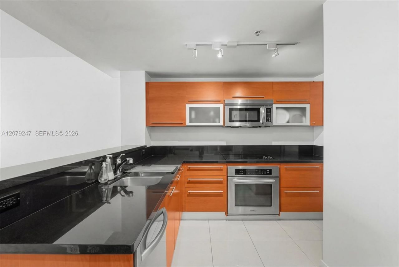 253 NE 2nd St, Unit 1007, Miami, FL 33132 Photo