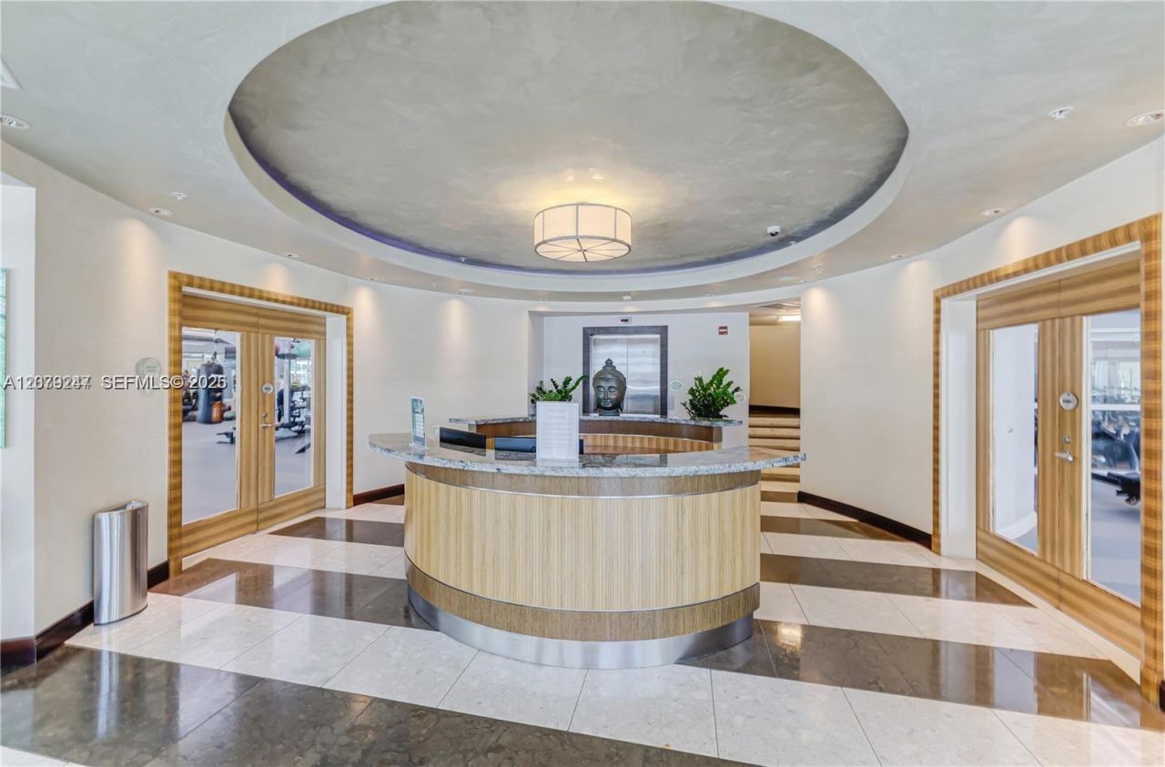 253 NE 2nd St, Unit 1007, Miami, FL 33132 Photo