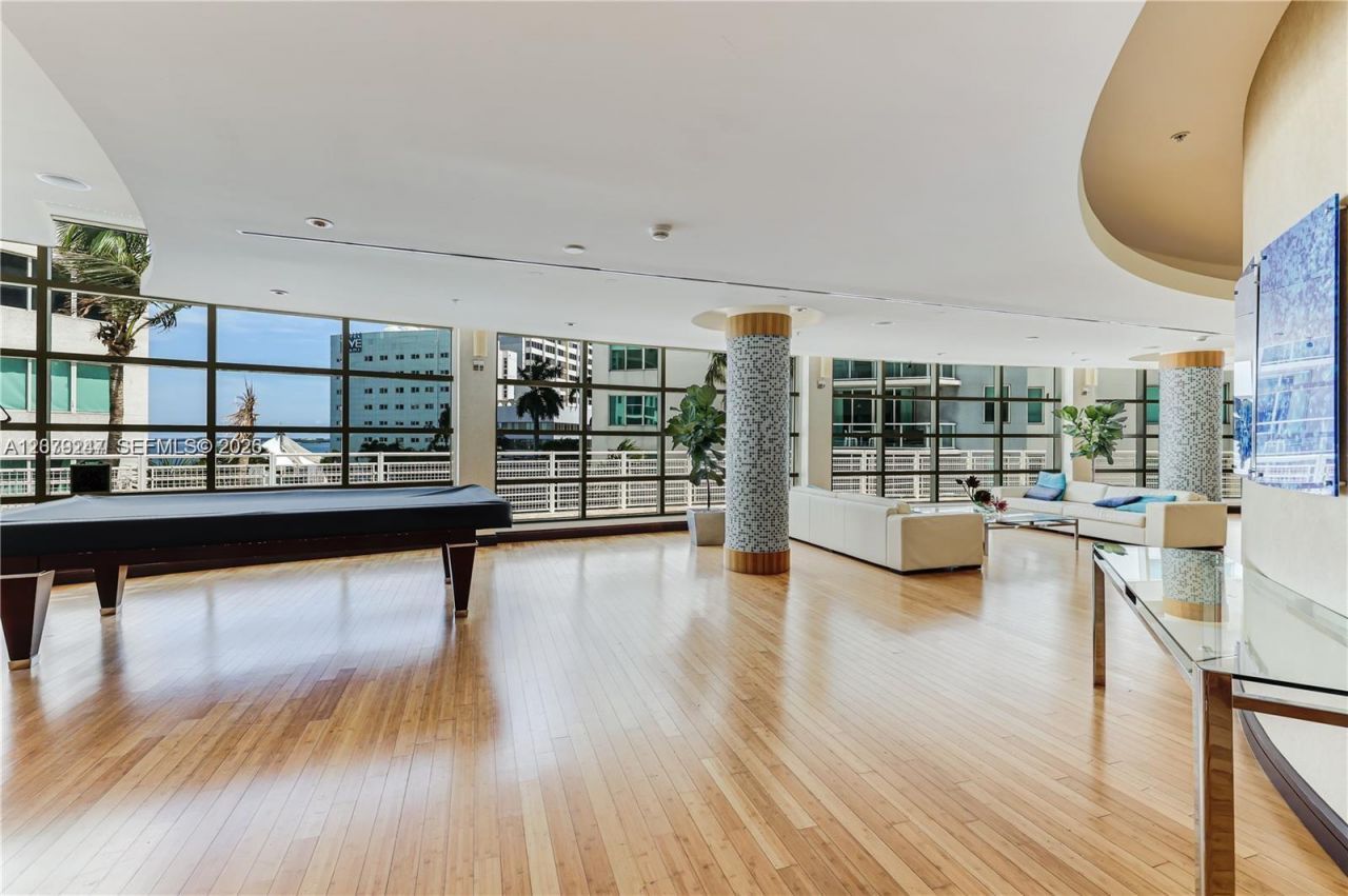 253 NE 2nd St, Unit 1007, Miami, FL 33132 Photo