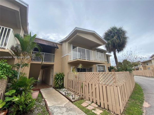 4154 NW 79th Ave, Unit 2C, Doral, FL 33166