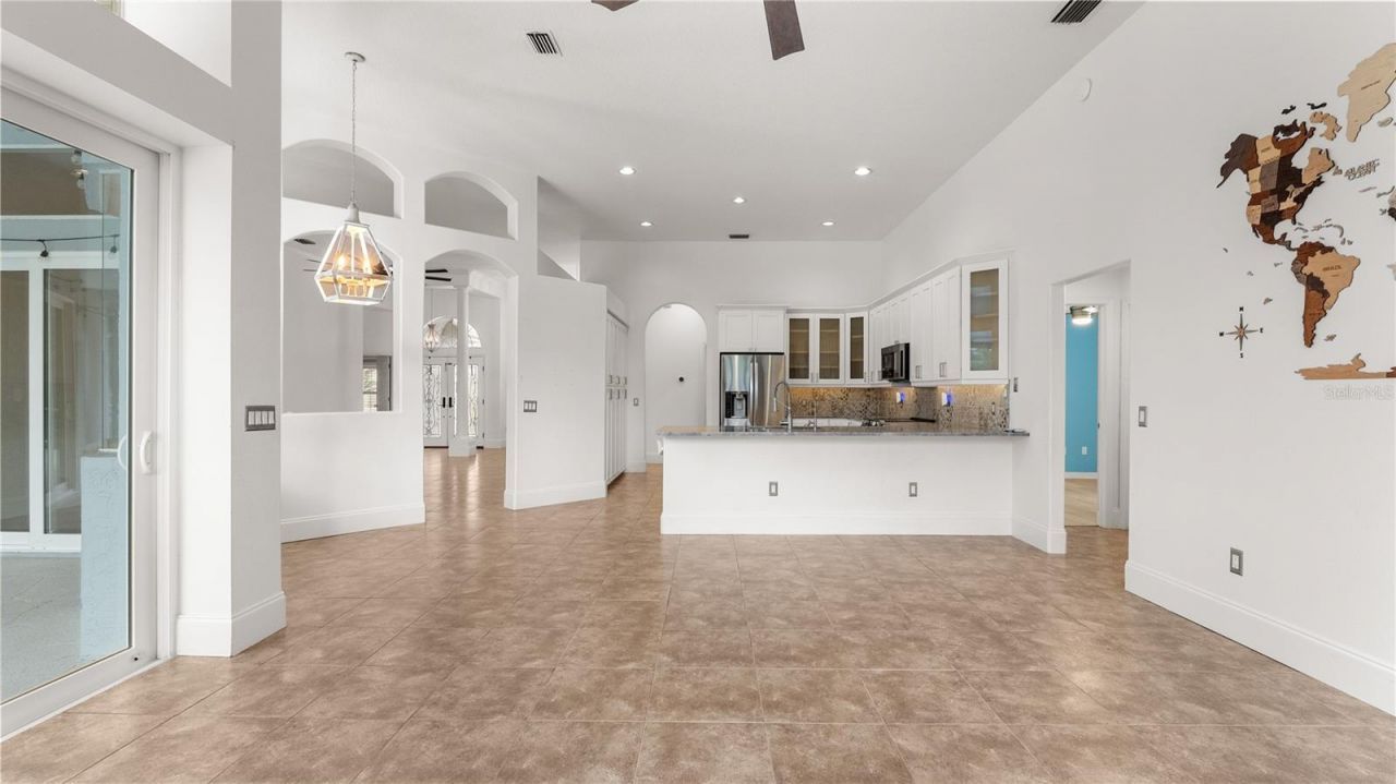 5924 Cherry Oak Drive, Valrico, FL 33596 Photo