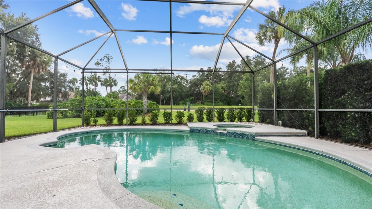 5924 Cherry Oak Drive, Valrico, FL 33596 Photo