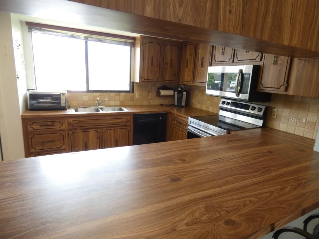 9940 Eagles Point Circle, Unit 3, Port Richey, FL 34668 Photo