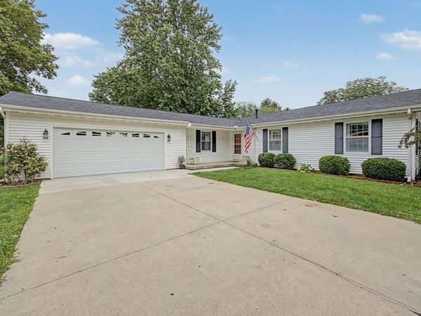 777 S High Street , Paxton, IL 60957