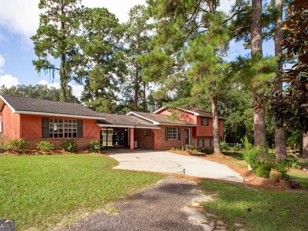 9890 Central Avenue, Waycross, GA 31503