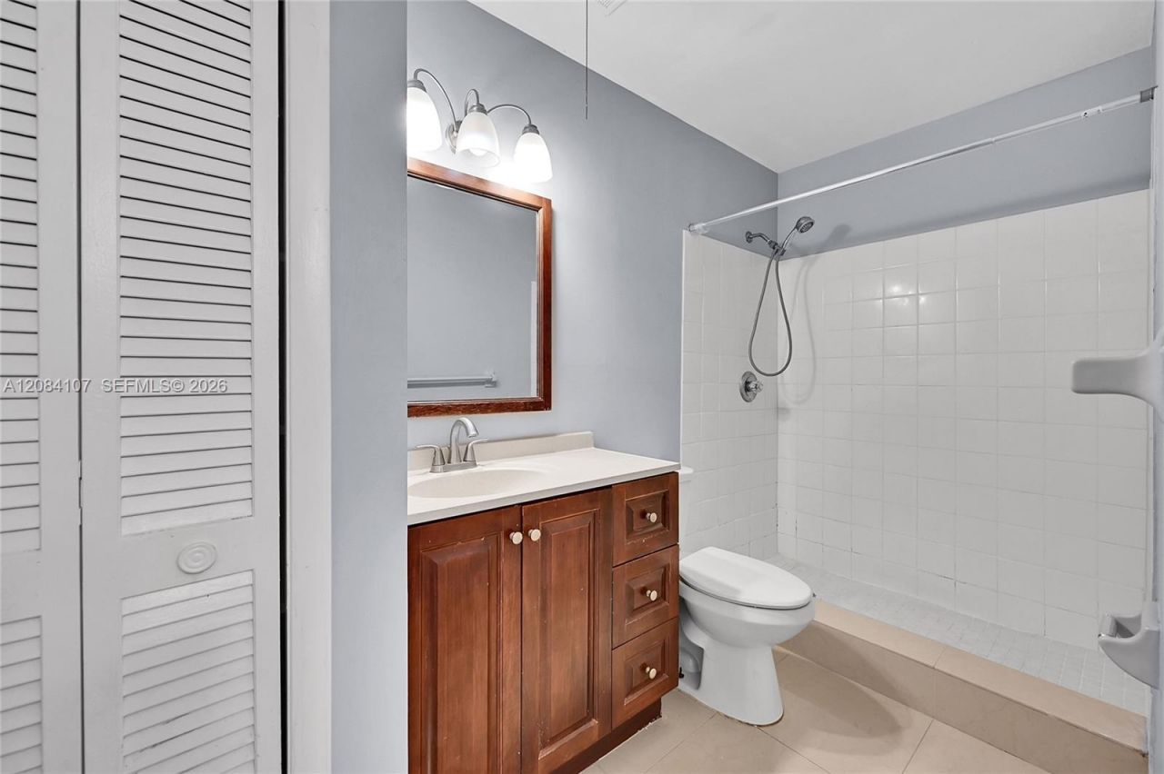 4132 NW 88th Ave , Unit 203, Coral Springs, FL 33065 Photo