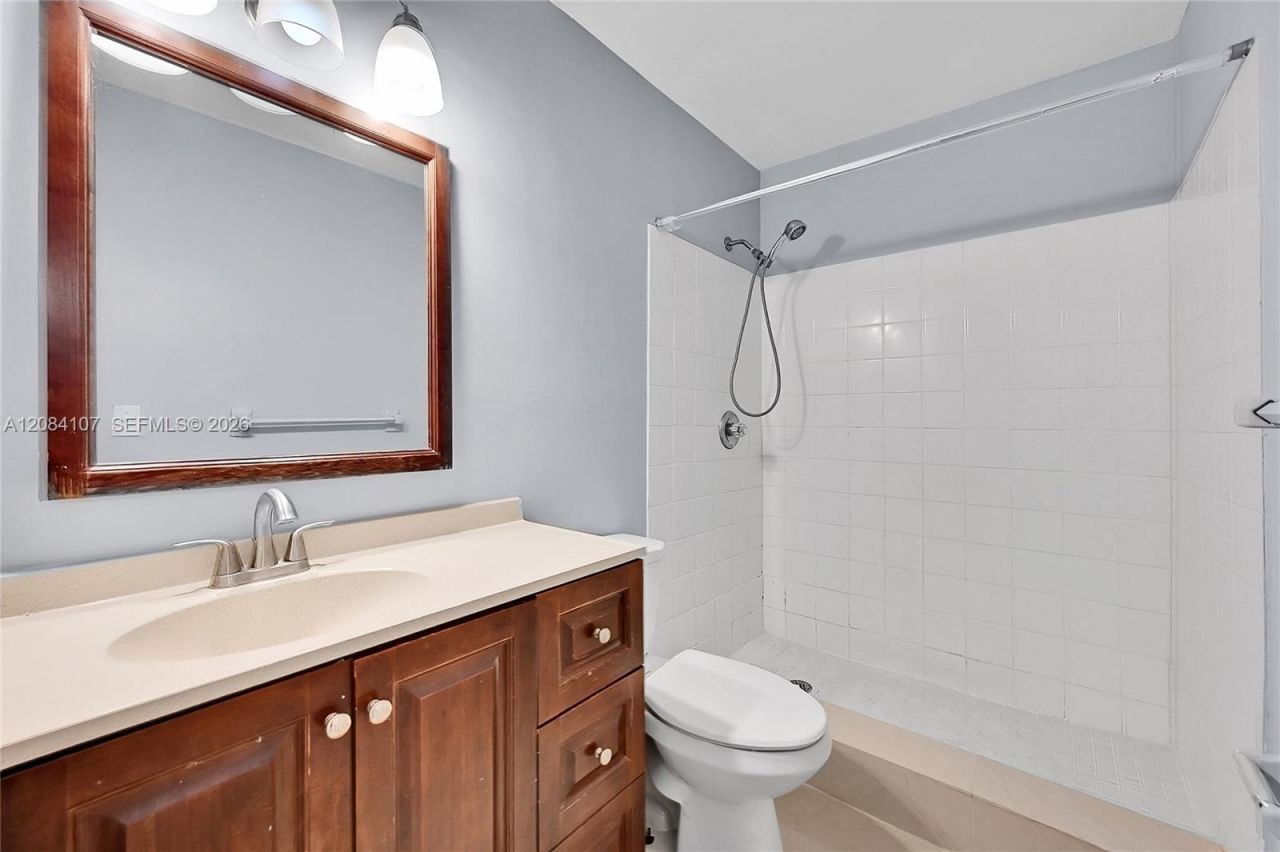 4132 NW 88th Ave , Unit 203, Coral Springs, FL 33065 Photo