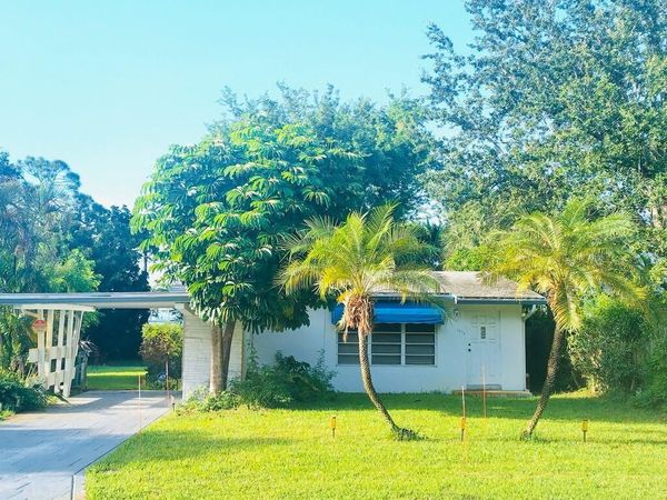 1273 NE 37TH Street, Oakland Park, FL 33334