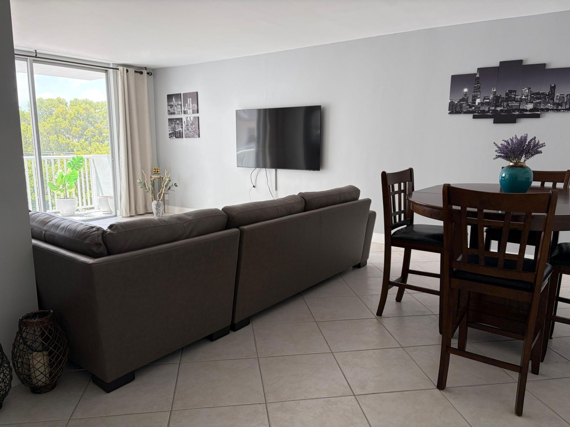 137 Golden Isles Drive, Unit 412, Hallandale Beach, FL 33009 Photo
