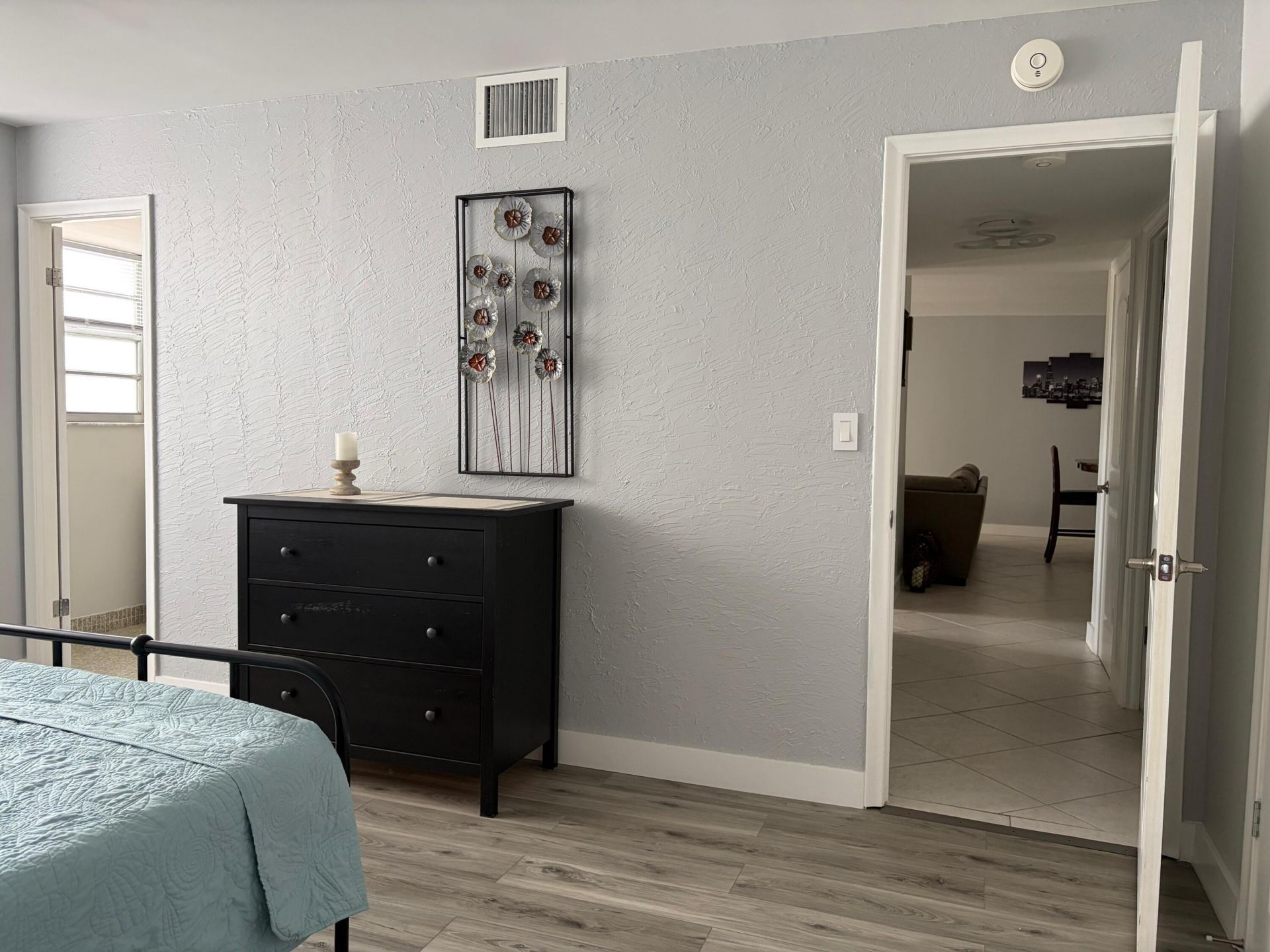 137 Golden Isles Drive, Unit 412, Hallandale Beach, FL 33009 Photo