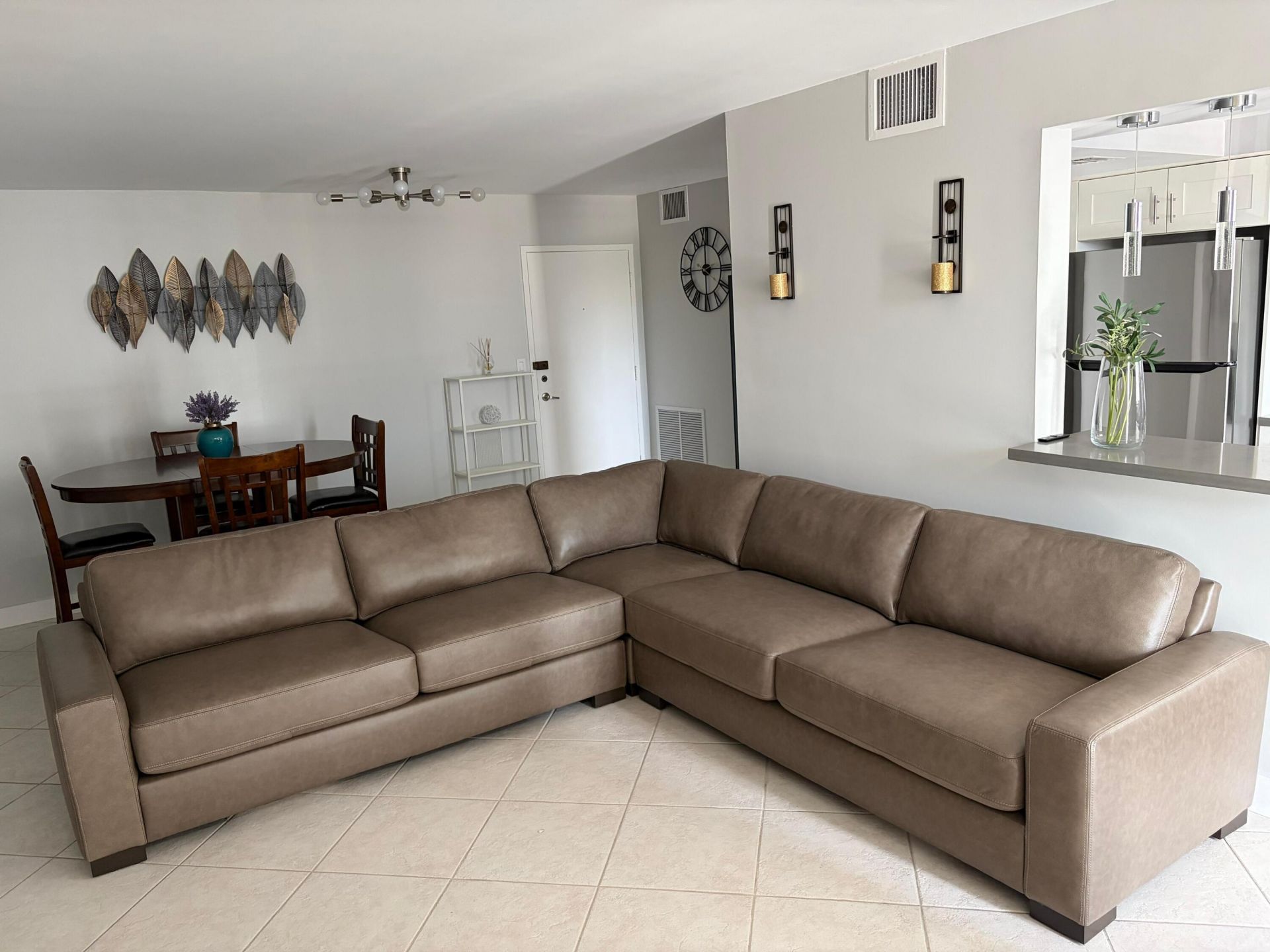 137 Golden Isles Drive, Unit 412, Hallandale Beach, FL 33009 Photo