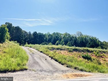 10918 BUGGS ISLAND ROAD , BASKERVILLE, VA 23915