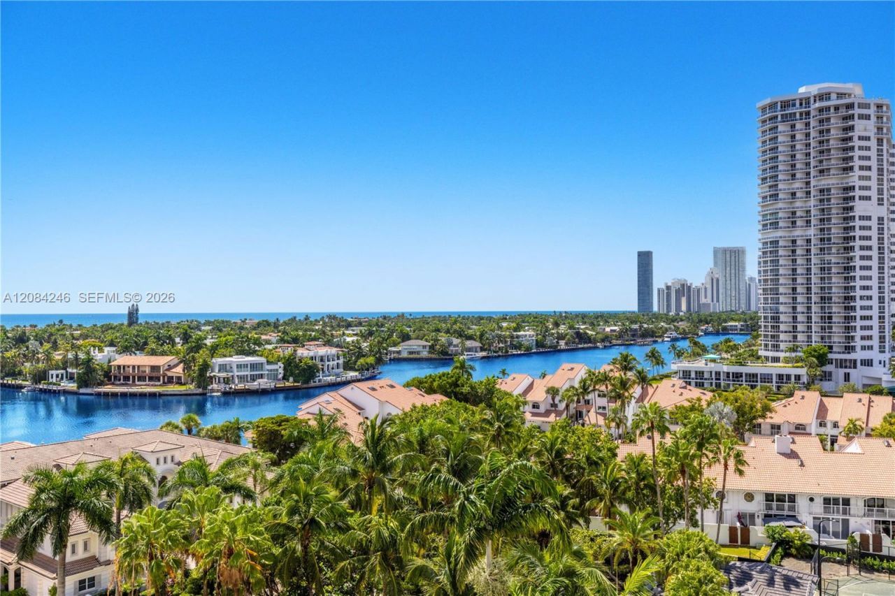 21050 Point Pl , Unit 902, Aventura, FL 33180 Photo