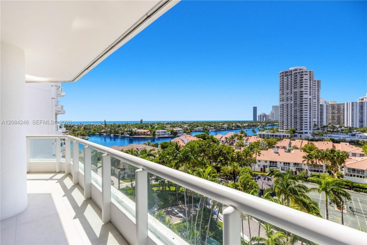 21050 Point Pl , Unit 902, Aventura, FL 33180 Photo