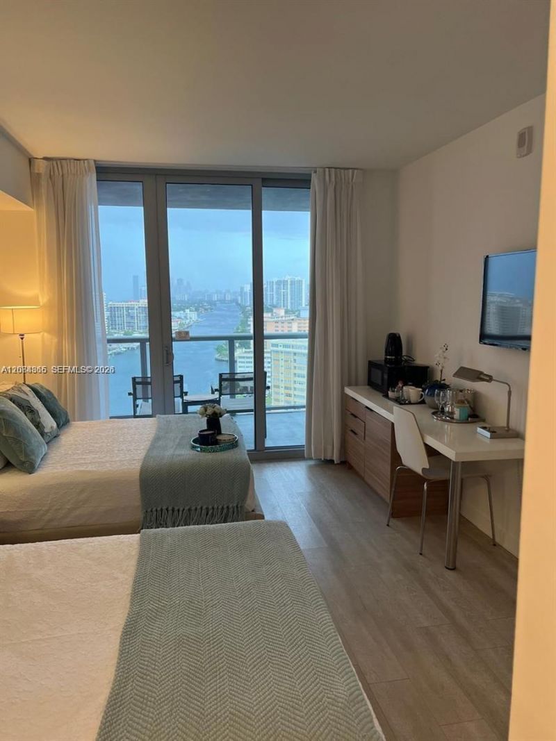 2602 E Hallandale Beach Blvd , Unit R2105, Hallandale Beach, FL 33009 Photo