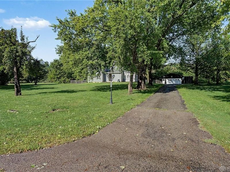 4905 Upper Valley Road, Dayton, OH 45424 Photo 9