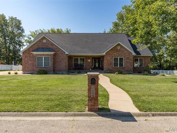 1114 Springbrook Park Drive , Farmington, MO 63640