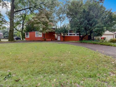 19741 Mahon Street , Southfield, Mi 48075