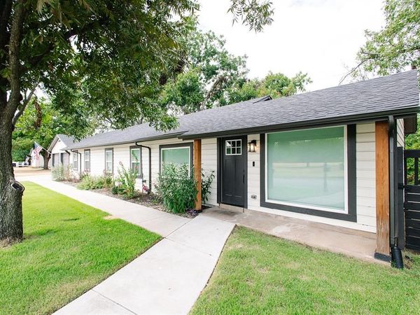 104 S Hawthorne Street , Granbury, TX 76048