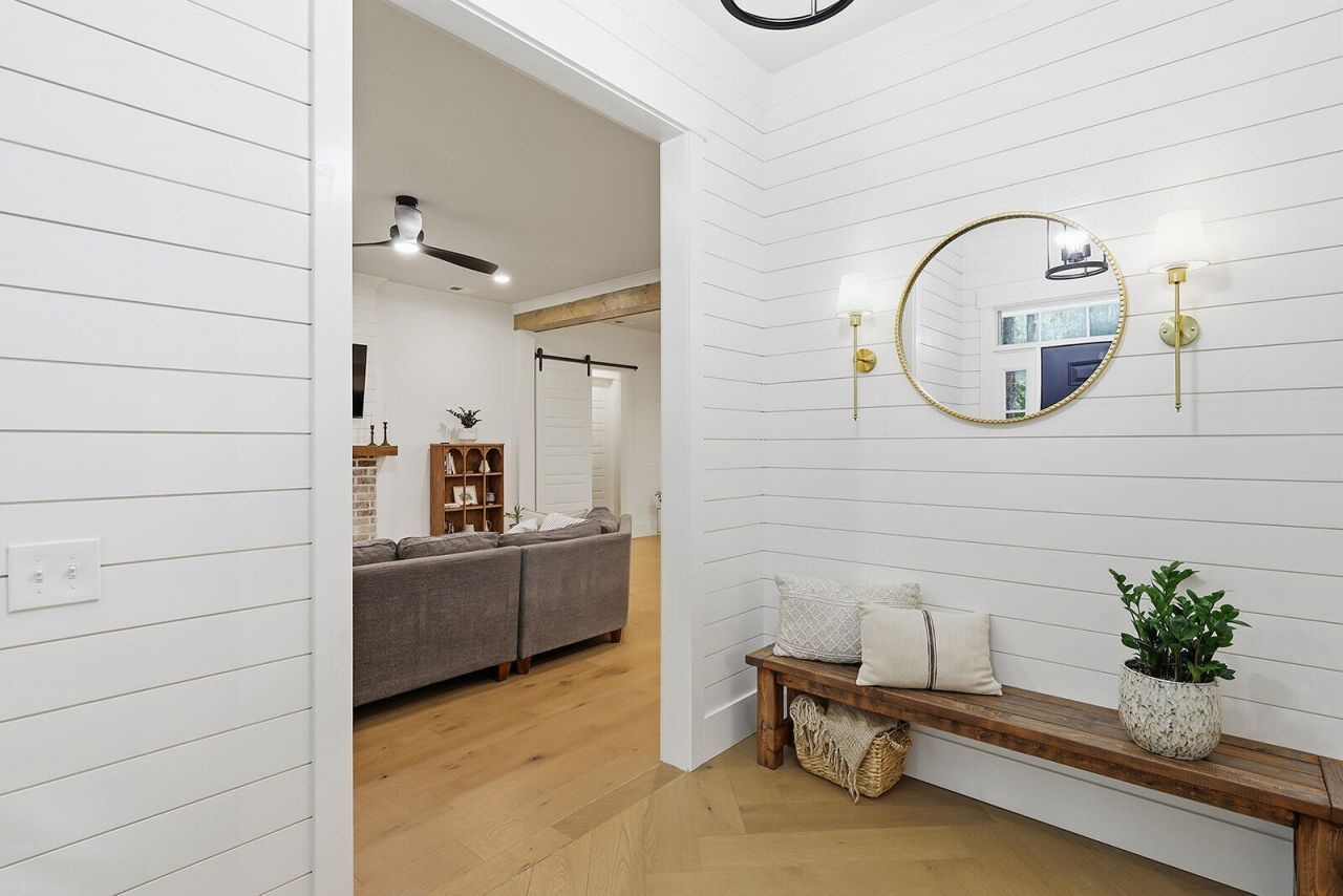 17 Blake Lane Photo 12