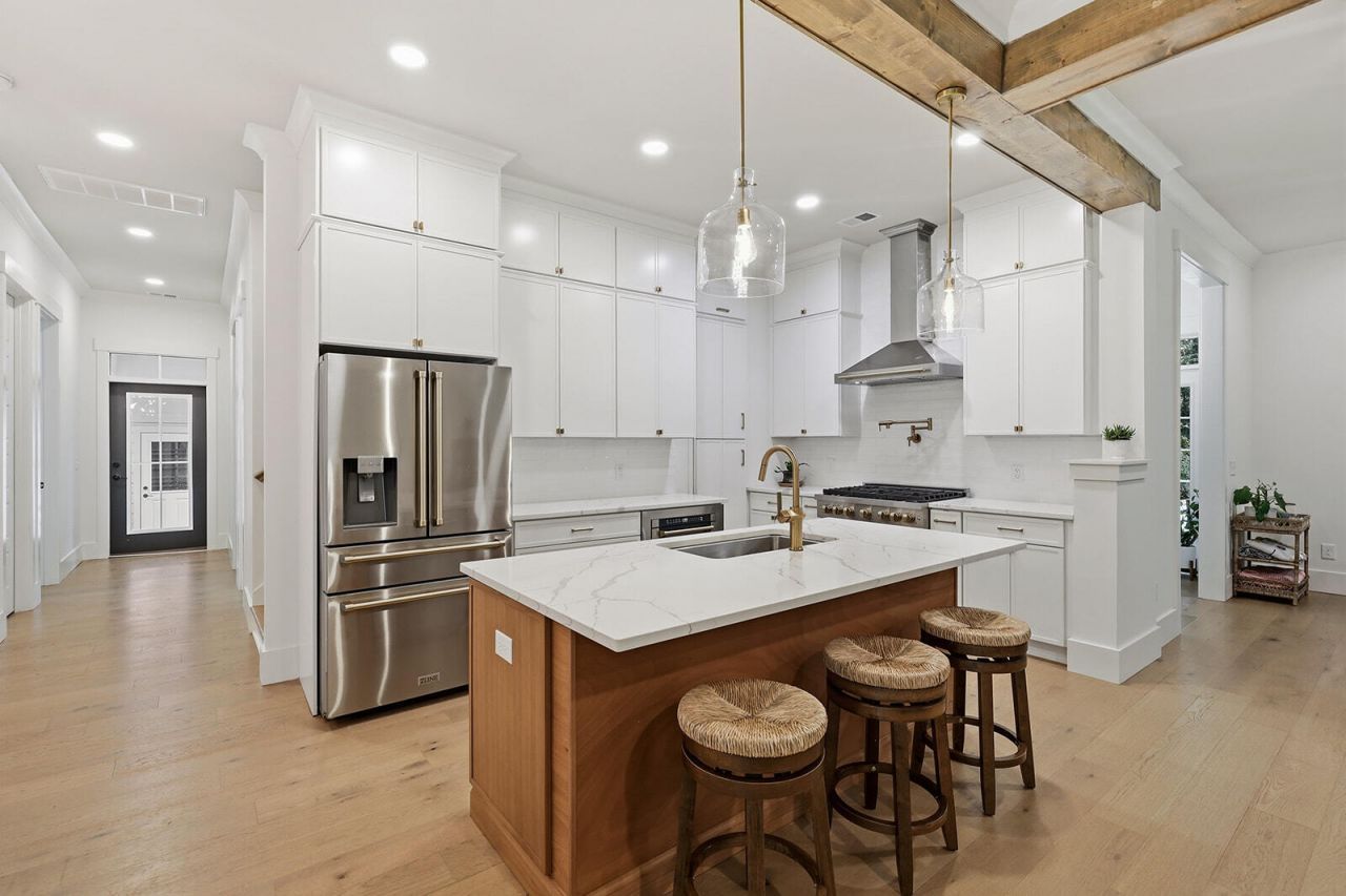 17 Blake Lane Photo 21