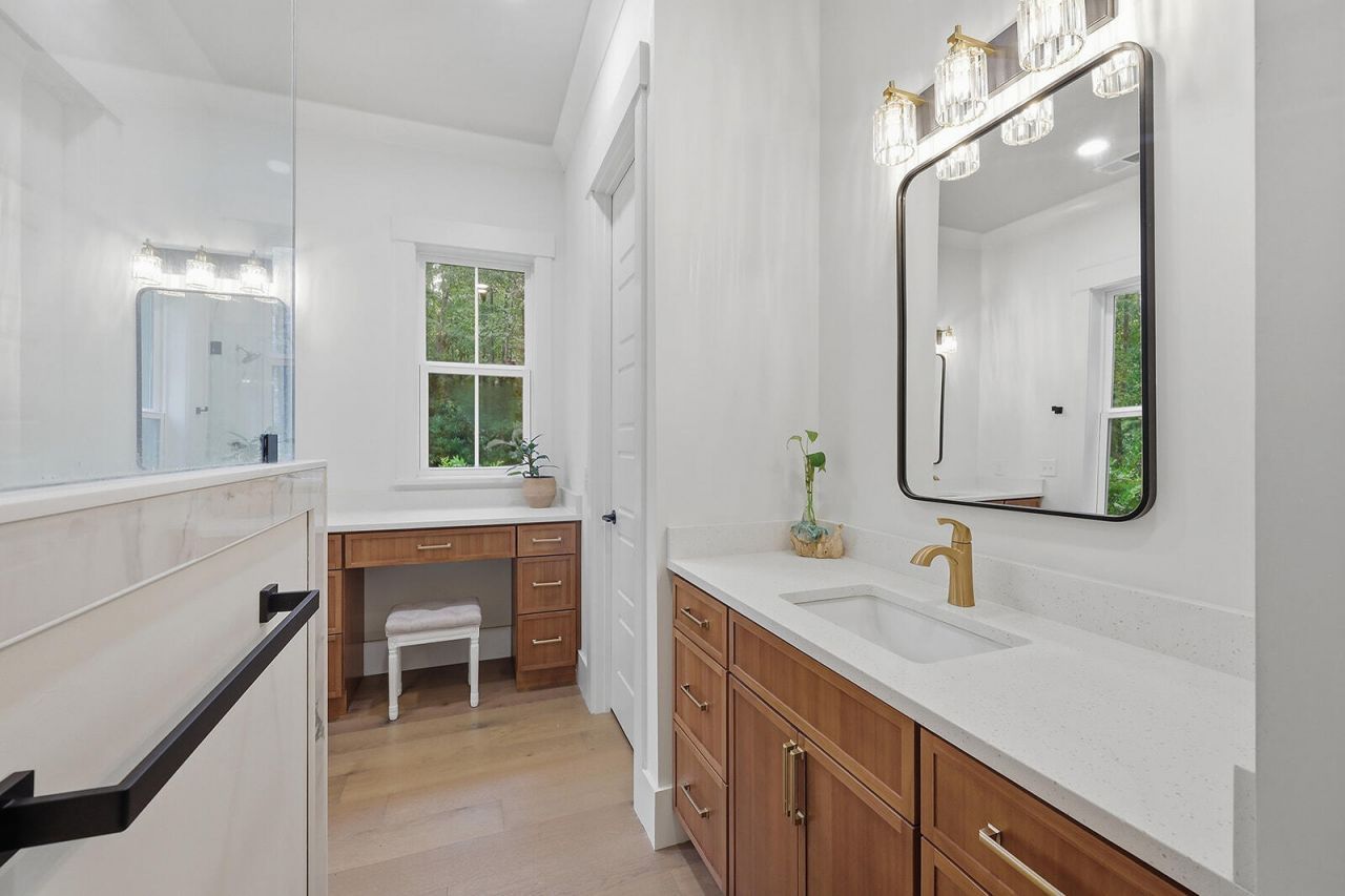 17 Blake Lane Photo 34