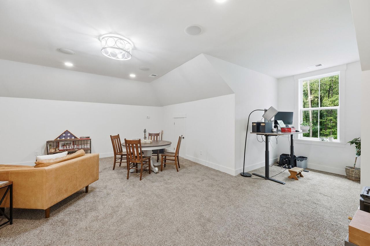 17 Blake Lane Photo 45