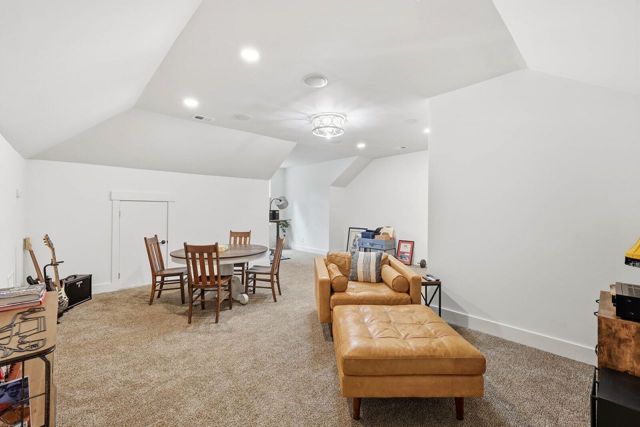 17 Blake Lane Photo 46