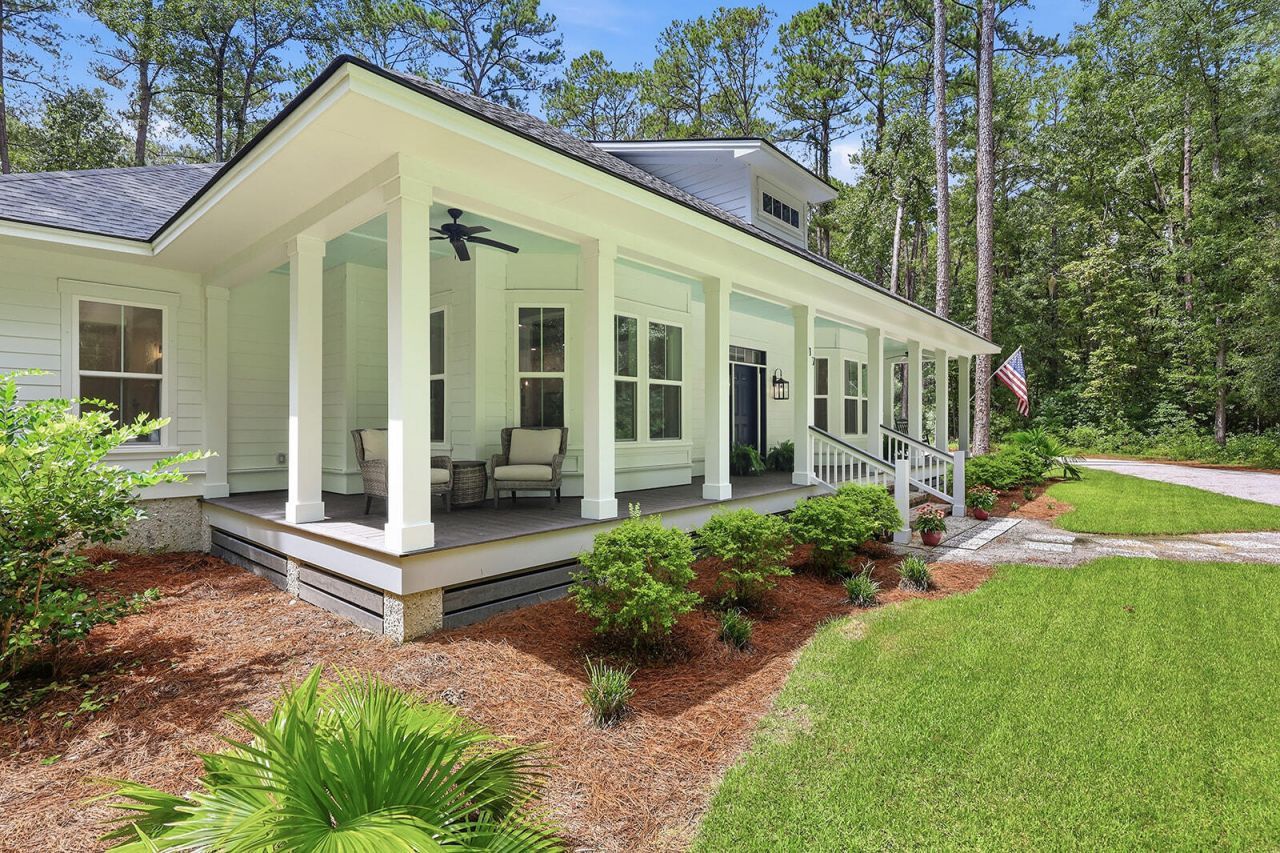 17 Blake Lane Photo 5