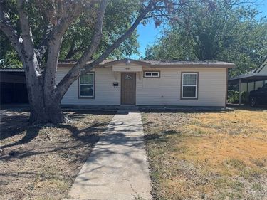 4040 Runnels Street, Fort Worth, TX 76106