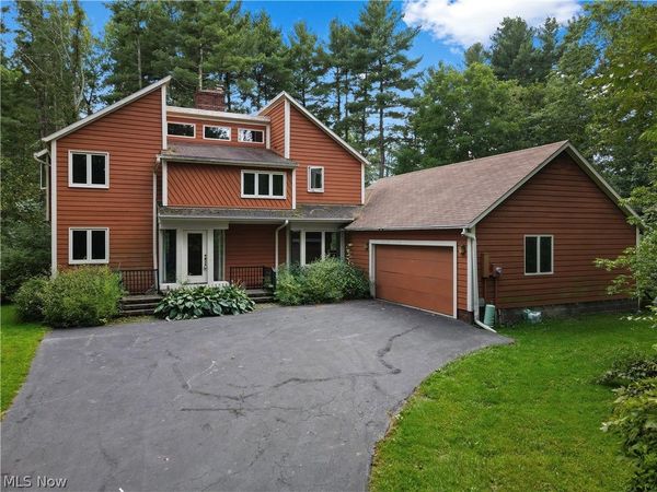 11360 Pine Acres Lane, Chesterland, OH 44026