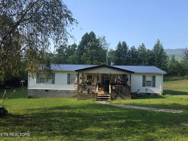 766 Cowans Mill Rd, Ewing, VA 24248