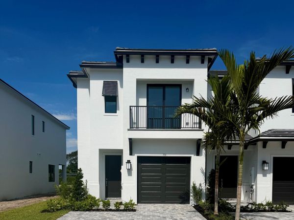 731 NOVE Boulevard, Unit 10 Mangrov, Margate, FL 33063