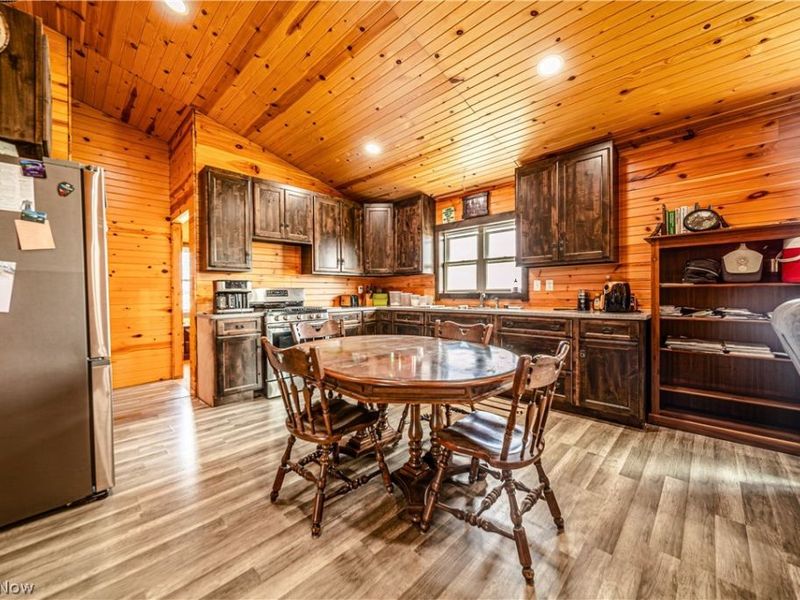 3657 E Moreland Road , Fredericksburg, OH 44627 Photo 10